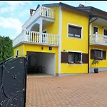 House Mira * بوجي