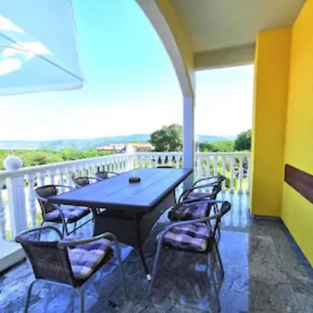 House Mira Vakantiehuis Buje